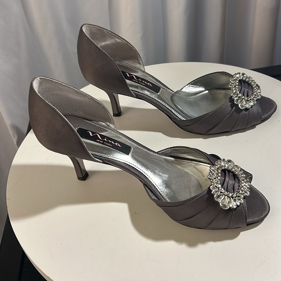 Nina d'Orsay Peep Toe Pumps! - Picture 4 of 9